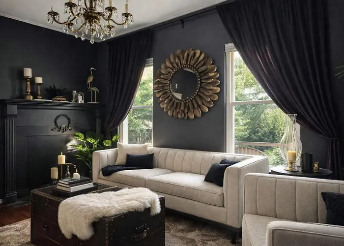 Spacious 7-bedroom In *